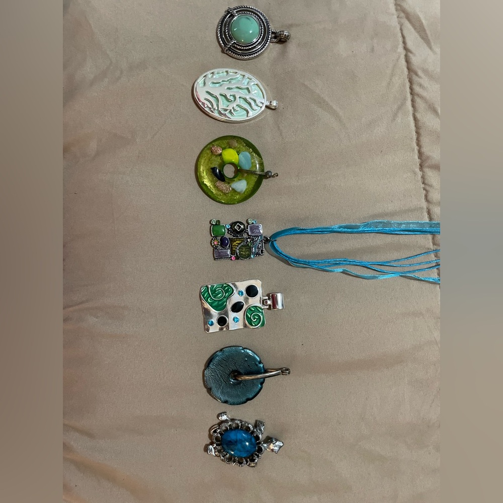 Colorful Pendant Necklace Set